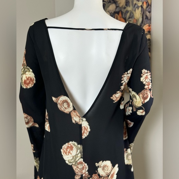 Forever 21 Contemporary Black Floral Lace Dress Size Small - Picture 7 of 13